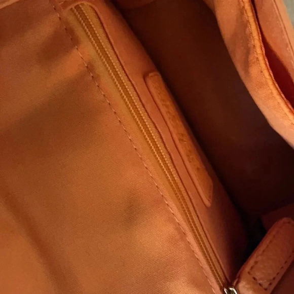 BCBG Paris crossbody - Picture 6 of 10